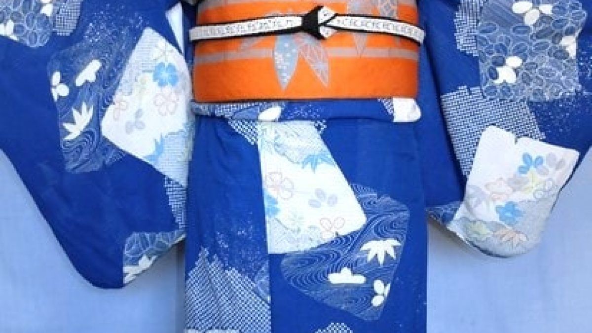 夏着物 正絹 手毬 花唐草 黒 アンティーク着物 A-2421 楽天市場】新品 夏帯 名古屋帯 煌びやか花唐草模様 カジュアル